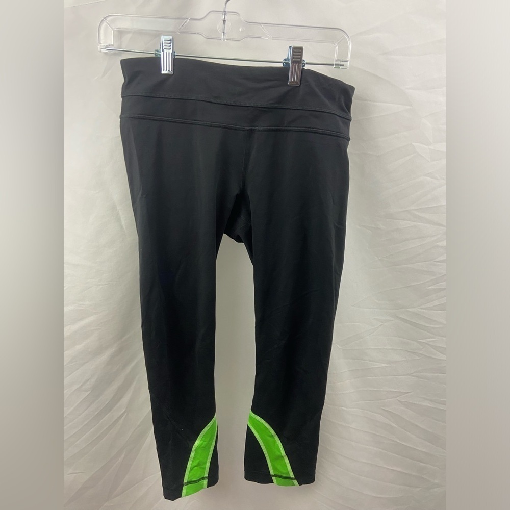 Lululemon Cropped Leggings Size 6 Black Green Yoga Gym Tights - Picture 1 of 8